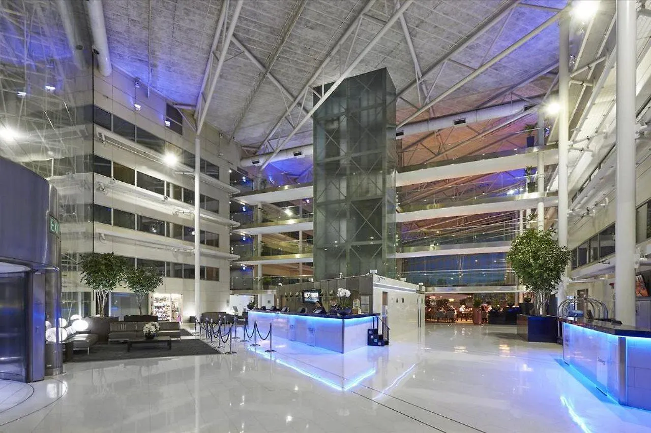 Hilton London Heathrow Airport Hotel Hillingdon 4*,  United Kingdom