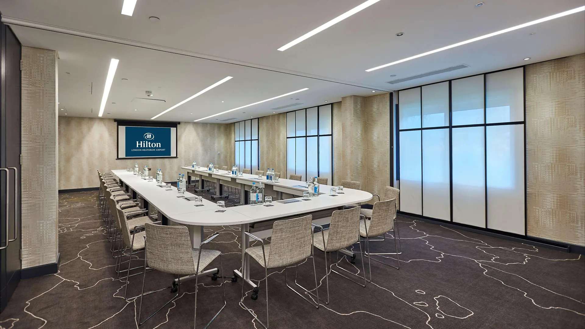 Hilton London Heathrow Airport Hotel Hillingdon 4*,